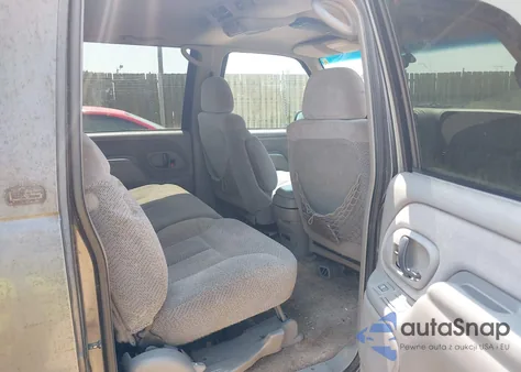 1999 Chevrolet Suburban 1500 из США, поврежденный, VIN GFNK16RXXJ446801